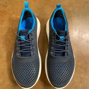 Crocs Lite Rite Youth Size 6 Shoes
